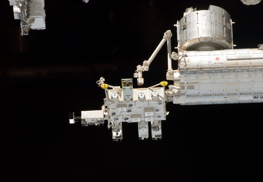 STS134-E-10261