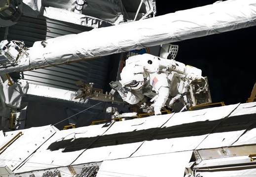 STS134-E-09617