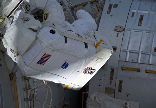 STS134-E-08996