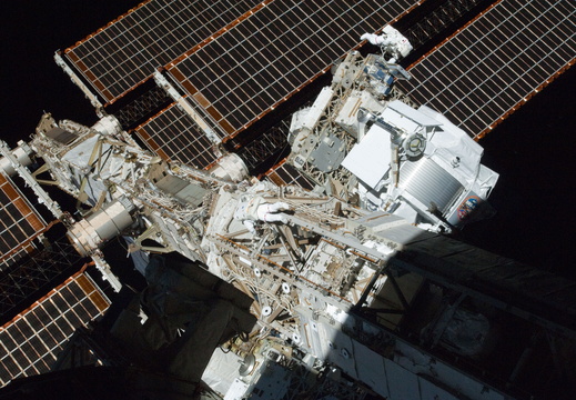 STS134-E-09272