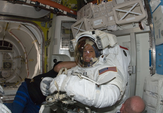 STS134-E-09218