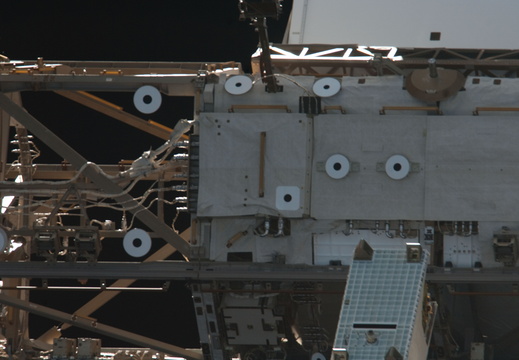 STS134-E-11387