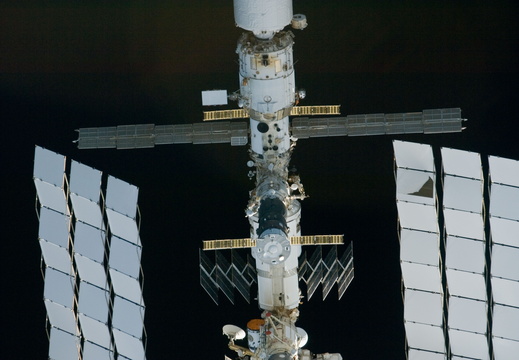 STS134-E-06609