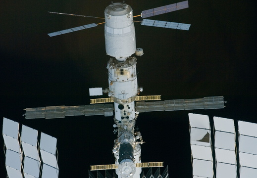 STS134-E-06626