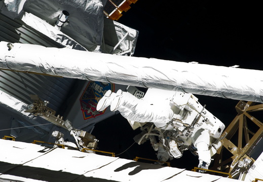 STS134-E-09604