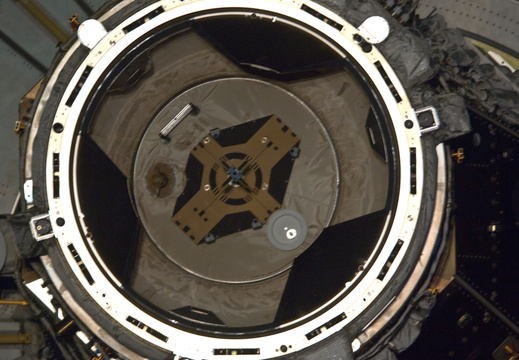 STS134-E-06813