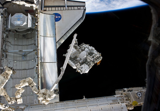 STS134-E-07141