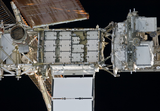 STS134-E-06689