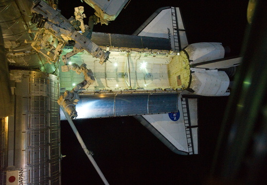 STS134-E-08193