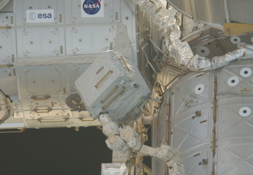 STS134-E-10403