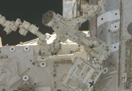 STS134-E-10405