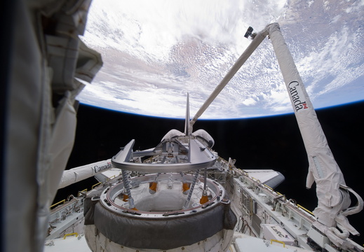 STS134-E-06937