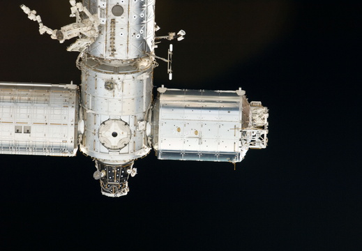 STS134-E-06664