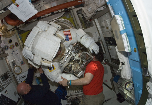 STS134-E-09200