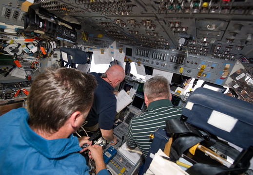 STS134-E-06878