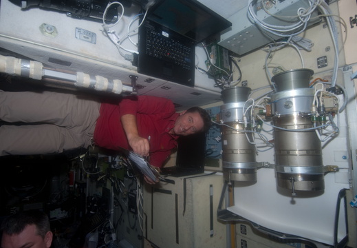 STS134-E-11785