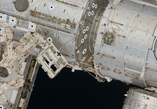 STS134-E-06787