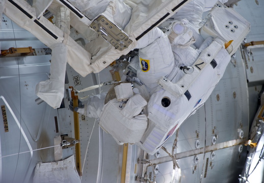 STS134-E-08941