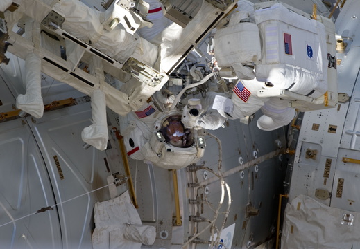 STS134-E-08988