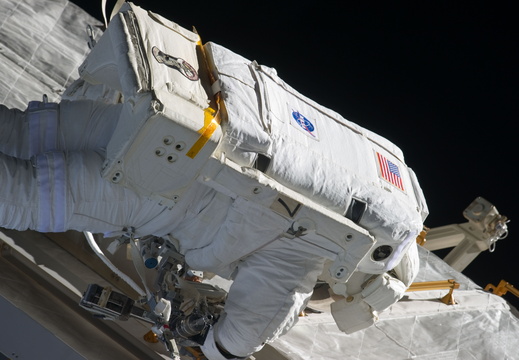 STS134-E-08670