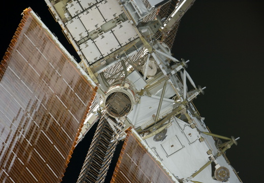 STS134-E-06723