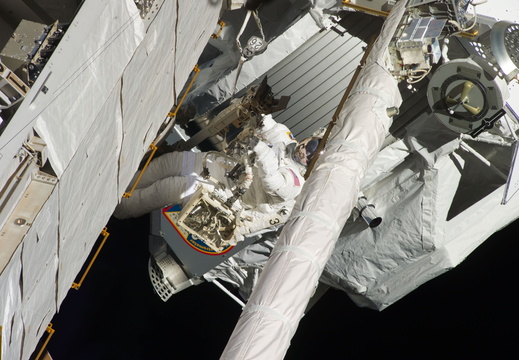 STS134-E-09626