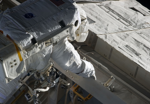 STS134-E-08675