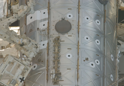STS134-E-10399