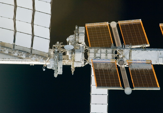 STS134-E-06643
