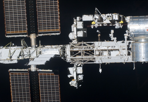 STS134-E-10498