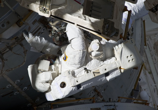 STS134-E-09005