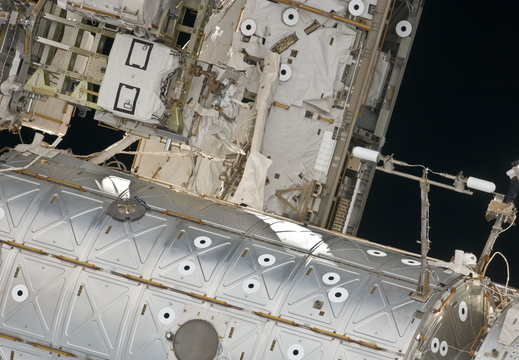 STS134-E-06789