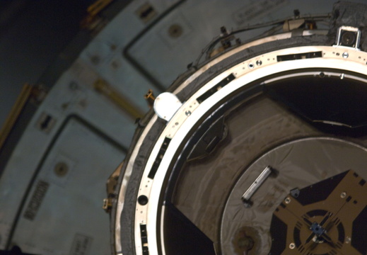 STS134-E-06821