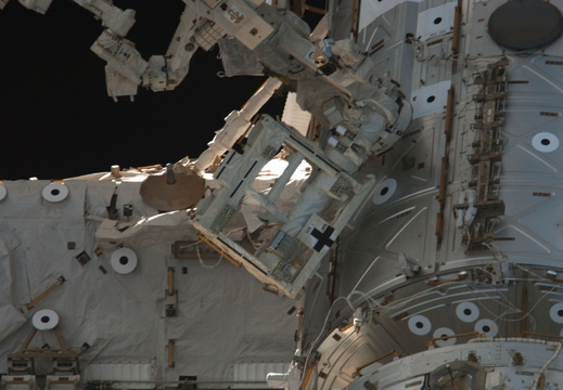 STS134-E-11374