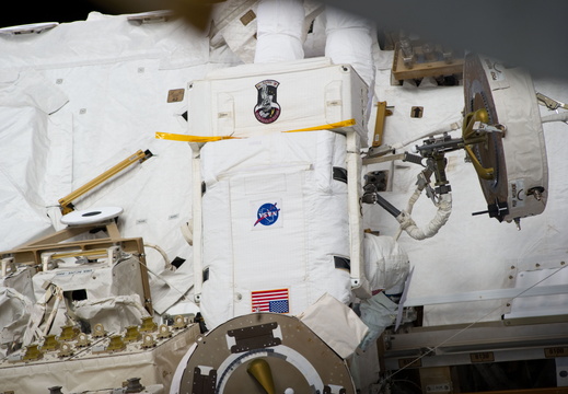 STS134-E-09645