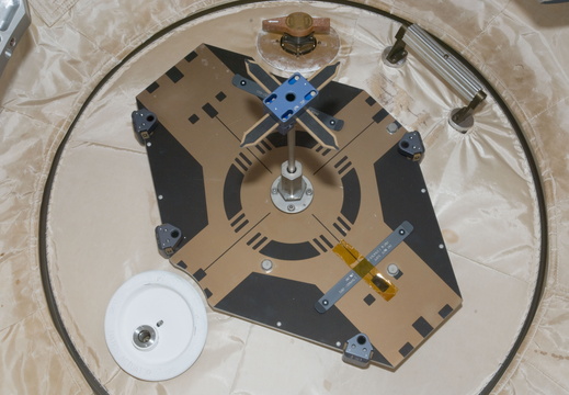 STS134-E-09884