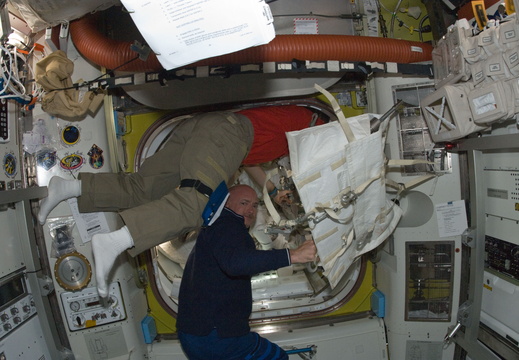 STS134-E-09199