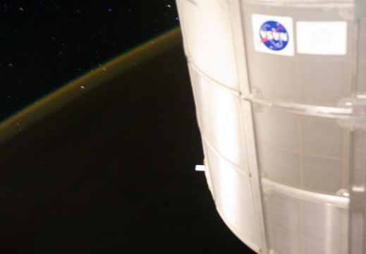 STS134-E-09404