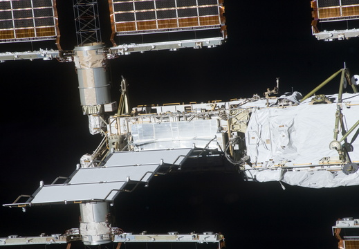 STS134-E-10525