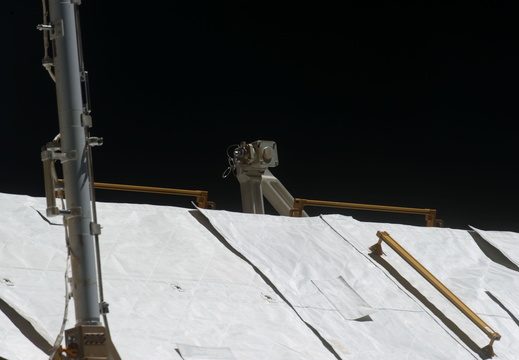 STS134-E-08735