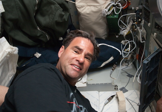 STS134-E-05301