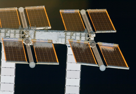STS134-E-06645