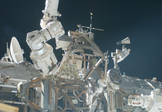 STS134-E-11827