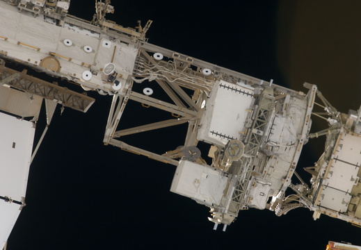STS134-E-06742