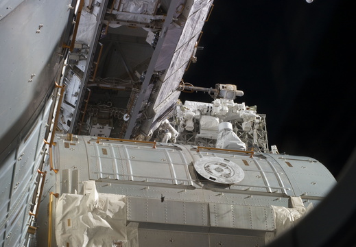 STS134-E-11255