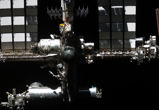 STS134-E-11640