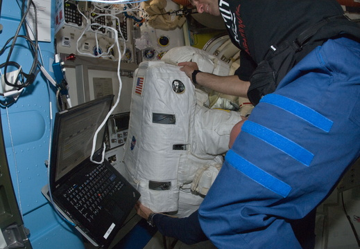 STS134-E-09210