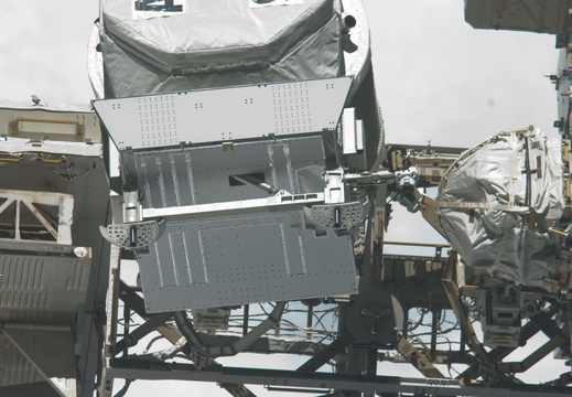 STS134-E-10076