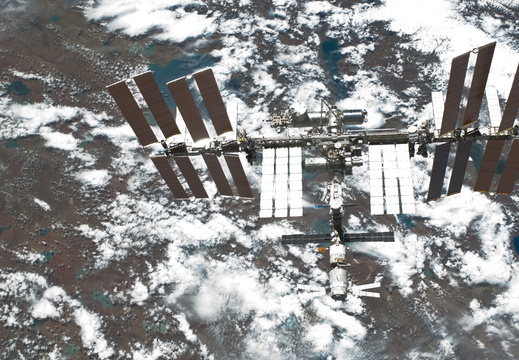 STS134-E-10773