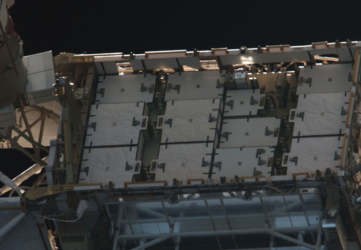 STS134-E-11383